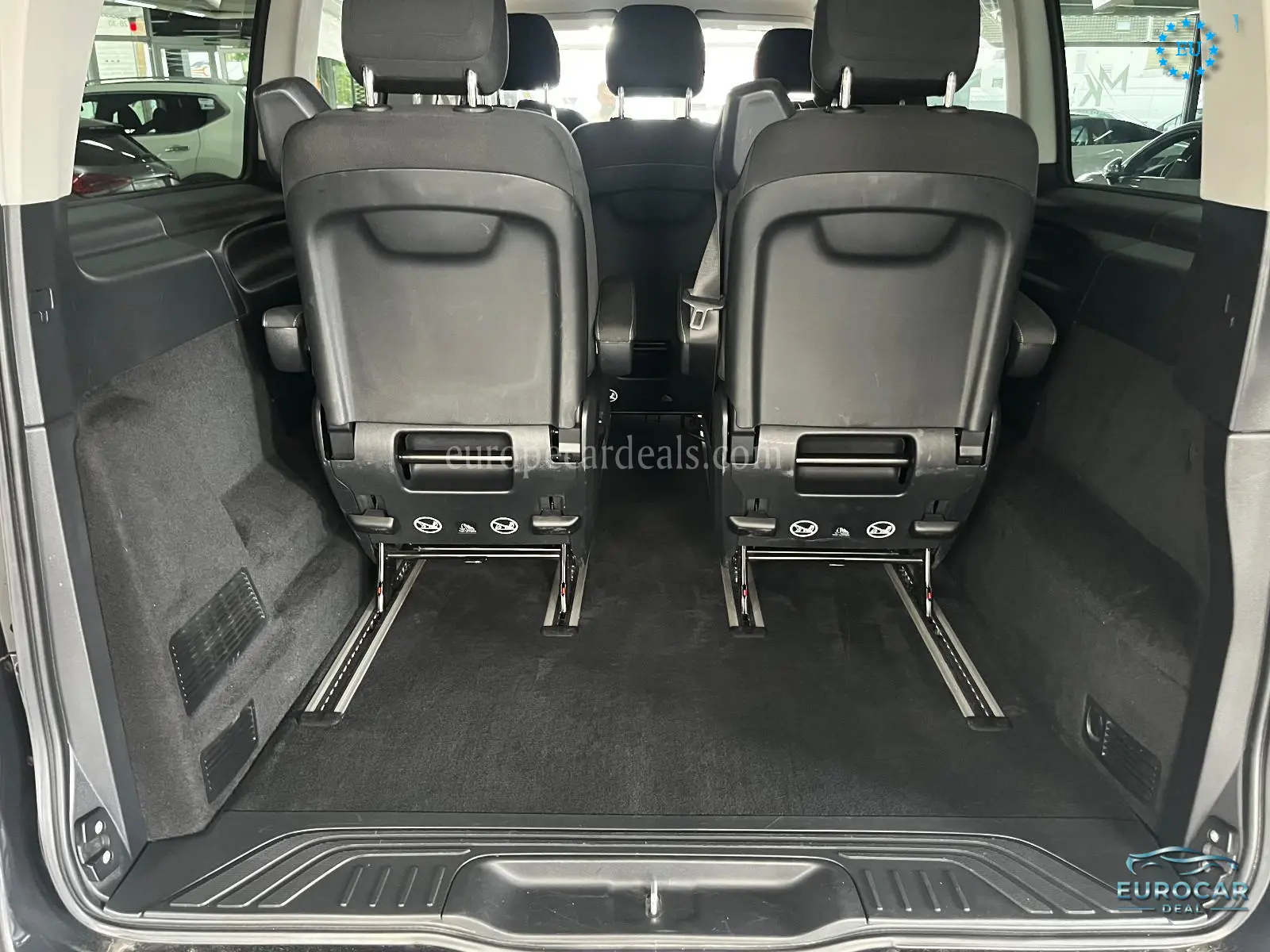Mercedes-Benz V 220
