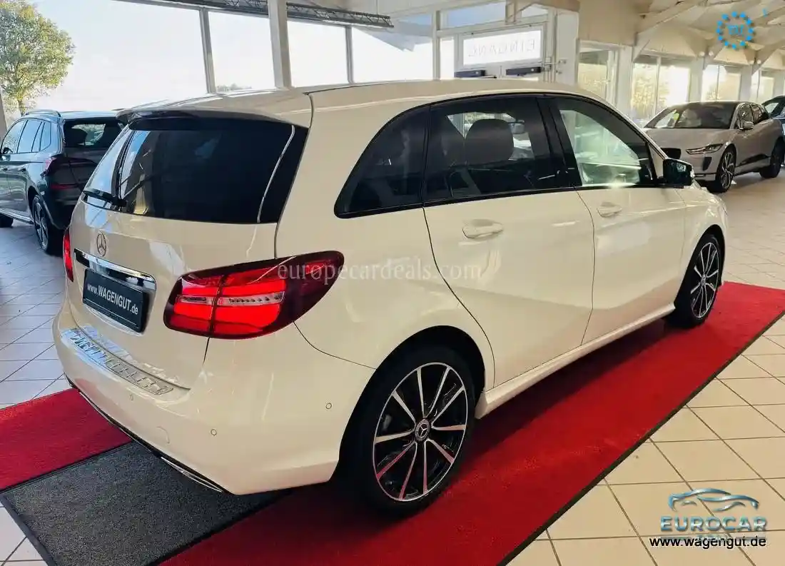 Mercedes-Benz B 200