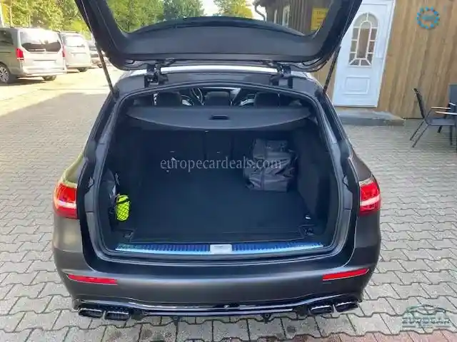 Mercedes-Benz E 63 AMG