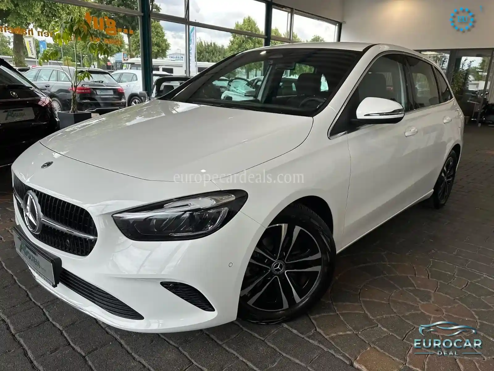 Mercedes-Benz B 180