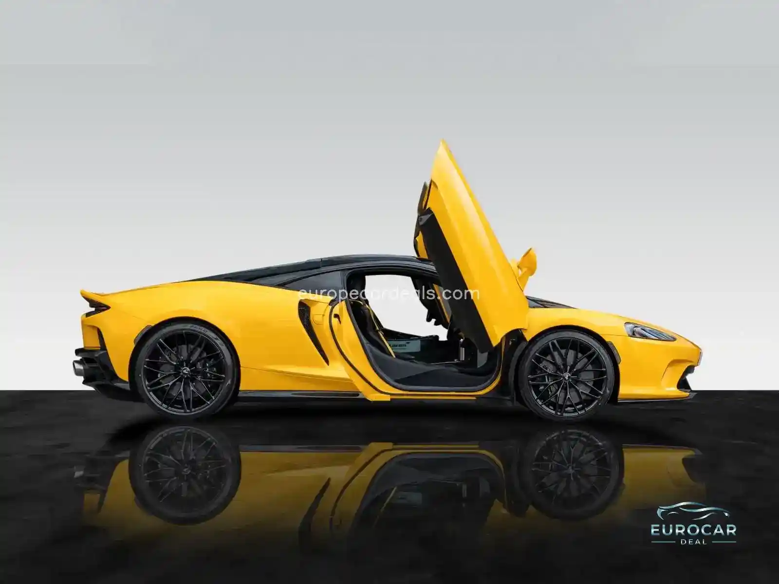 McLaren GT