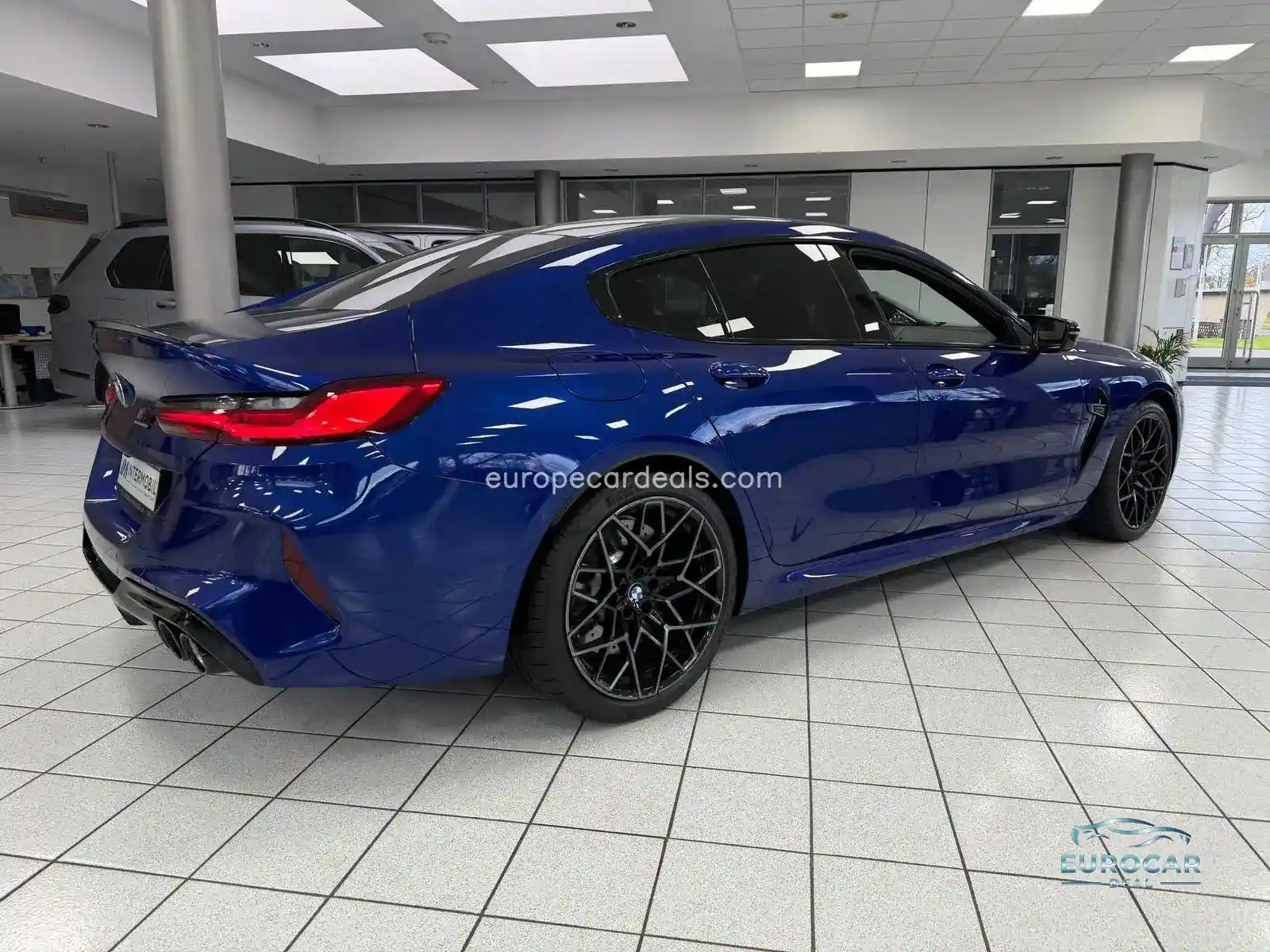 BMW M8