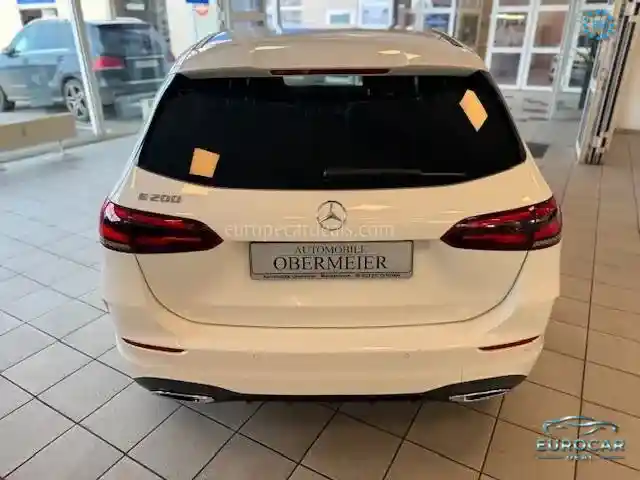 Mercedes-Benz B 200