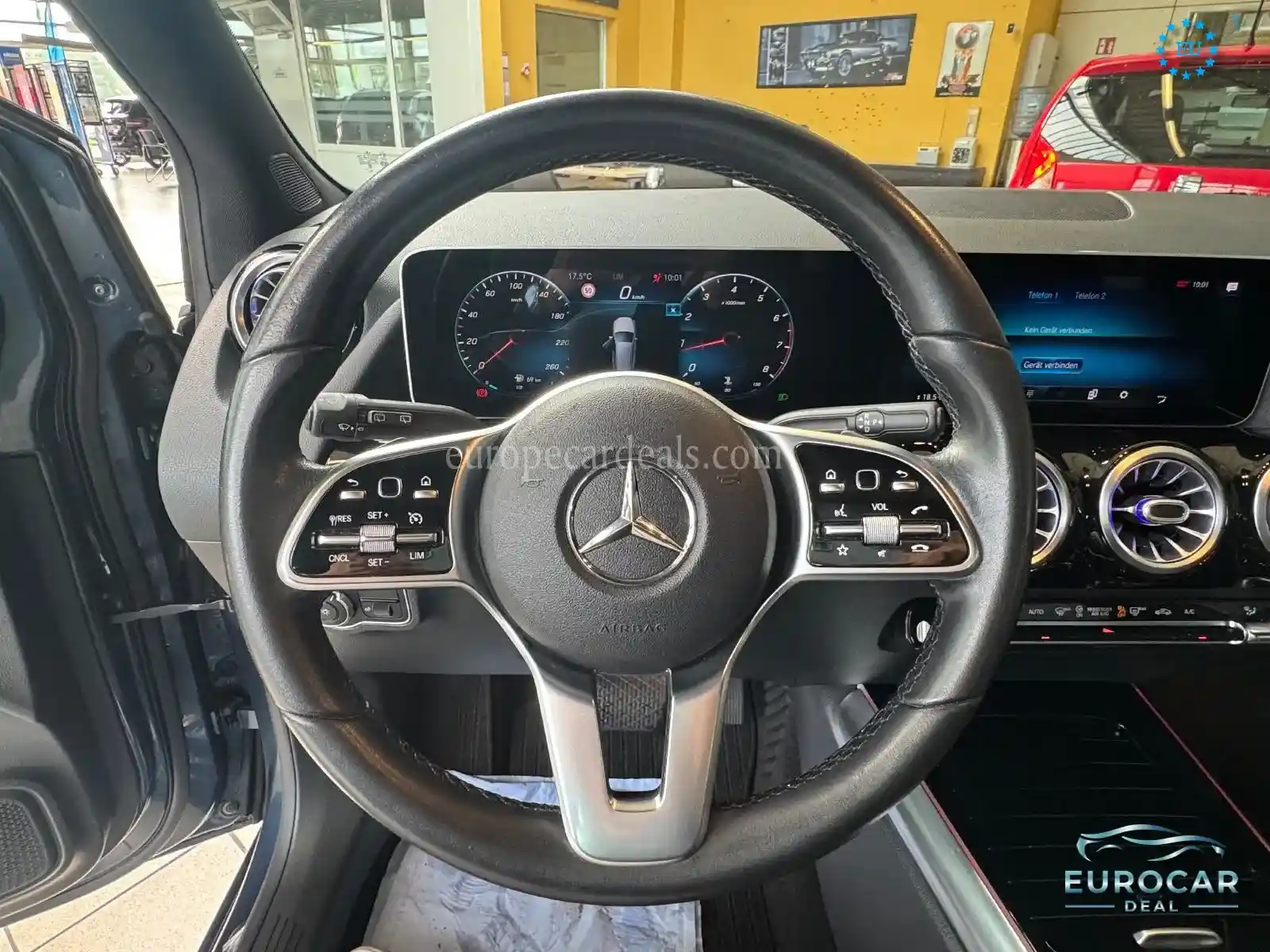 Mercedes-Benz B 180