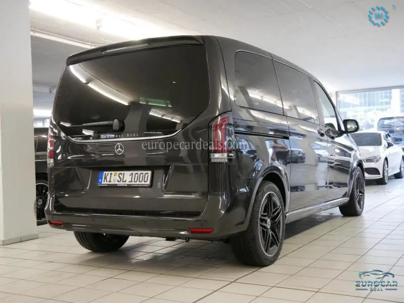 Mercedes-Benz V 220