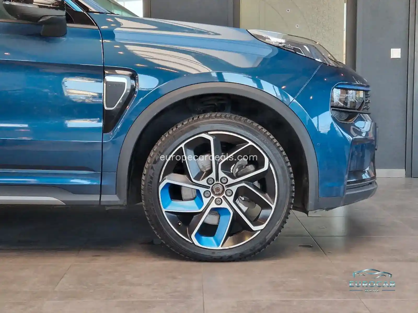 Lynk&Co 01