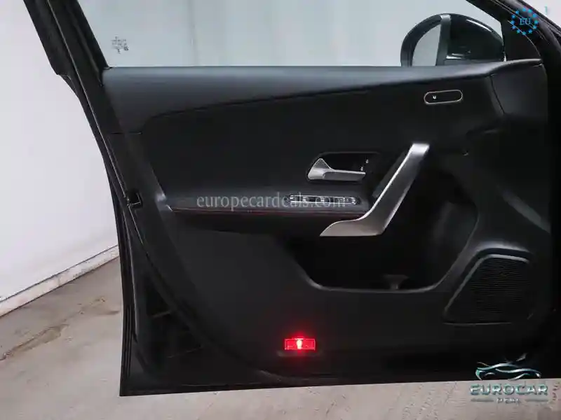 Mercedes-Benz A 220