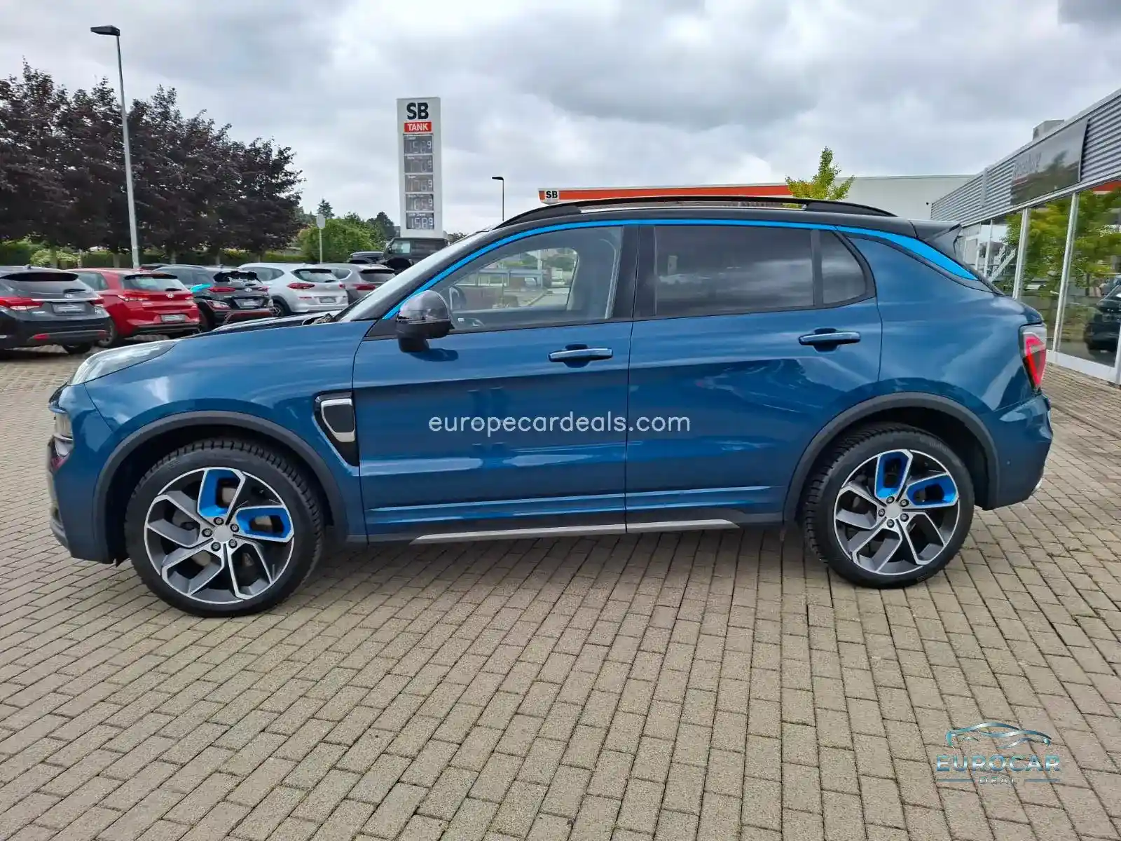 Lynk&Co 01