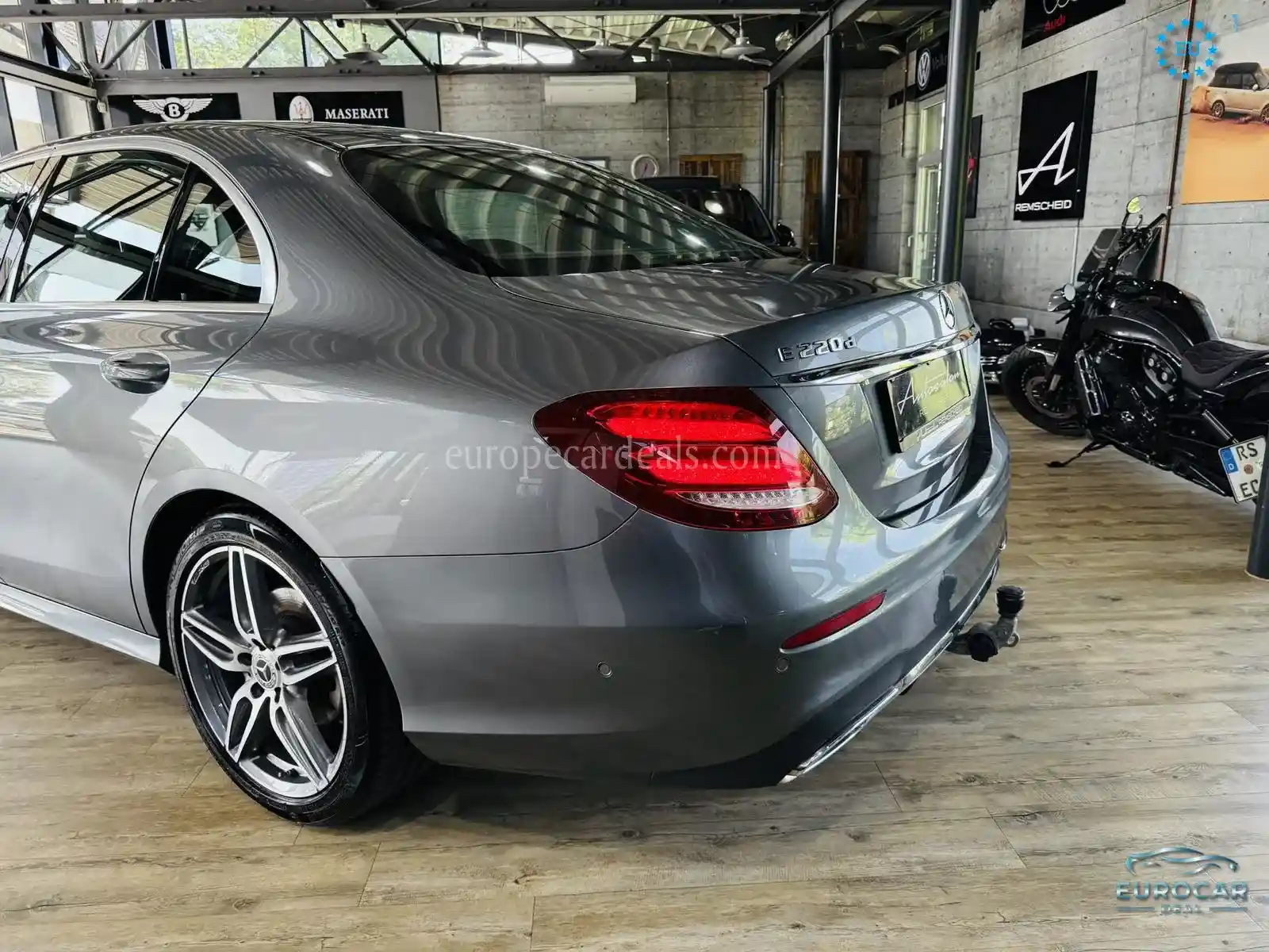 Mercedes-Benz E 220