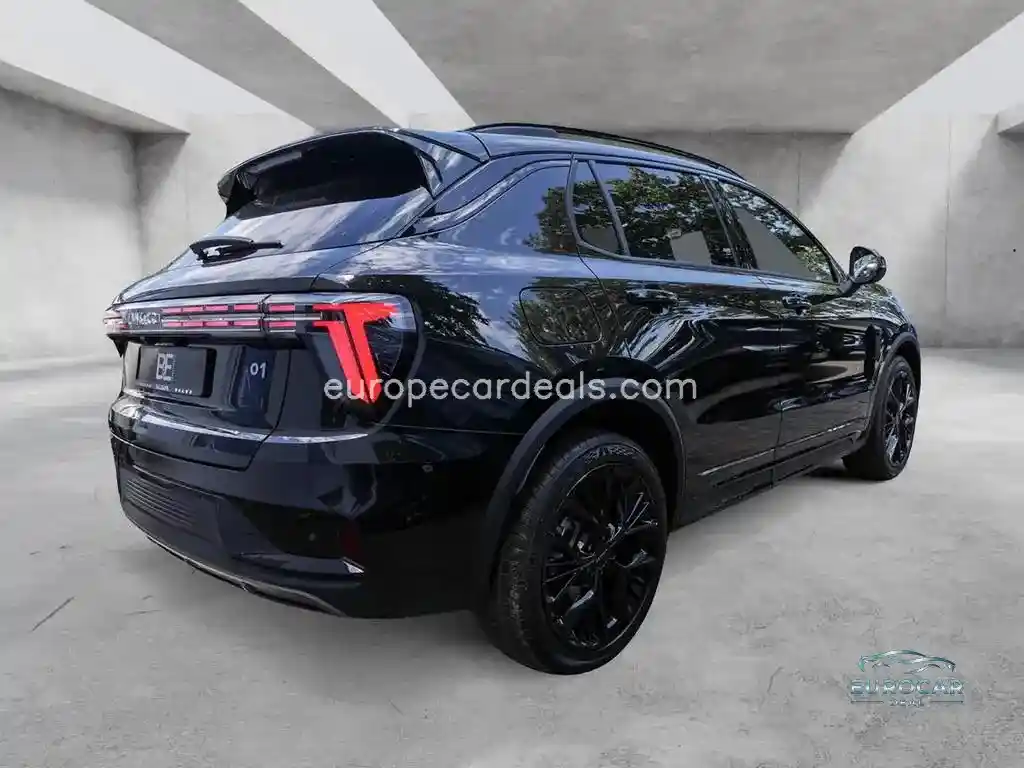 Lynk&Co 01