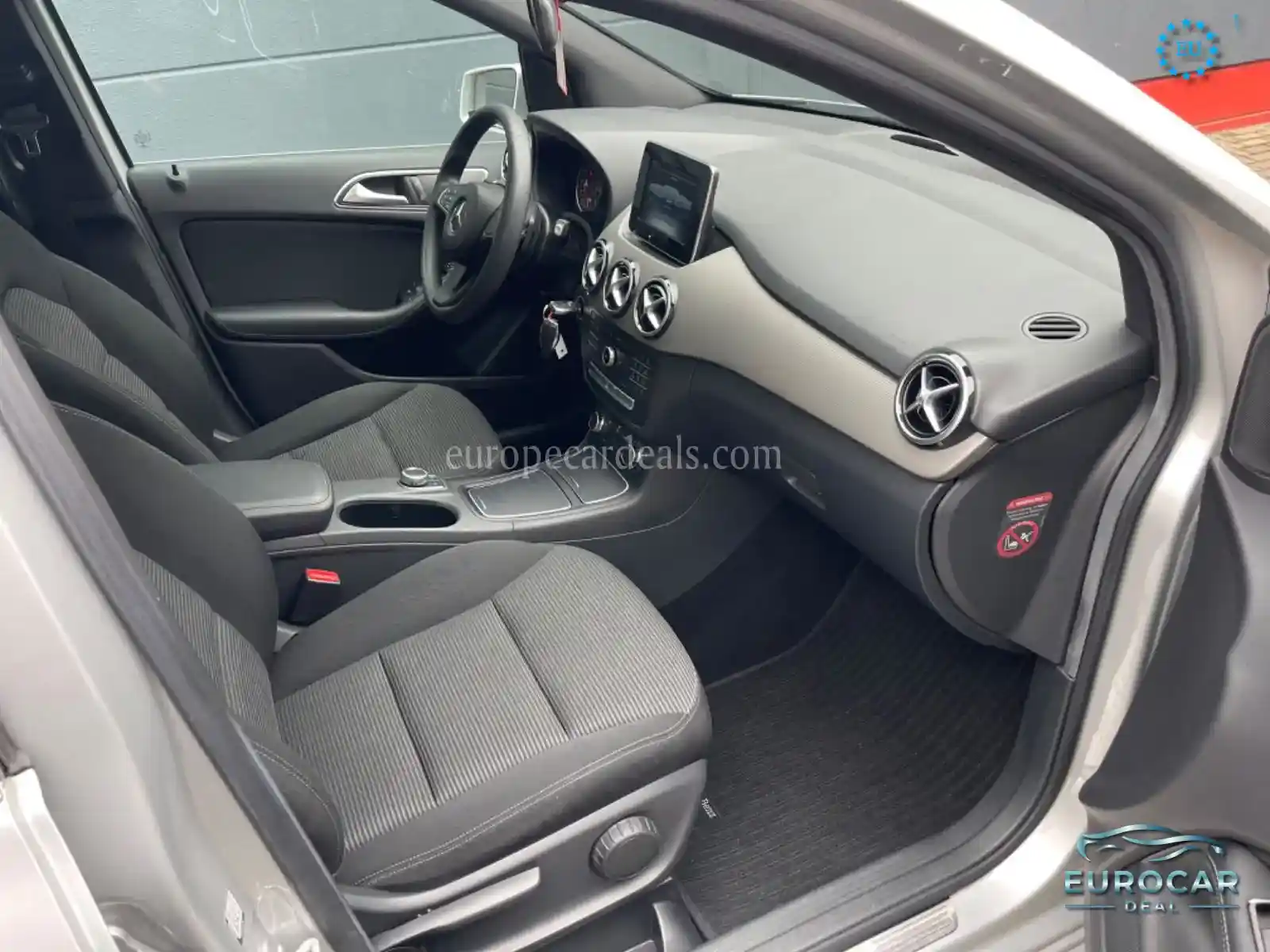 Mercedes-Benz B 220