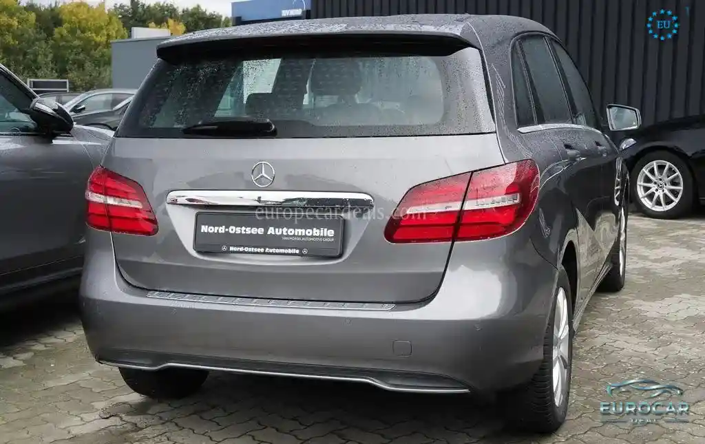 Mercedes-Benz B 200