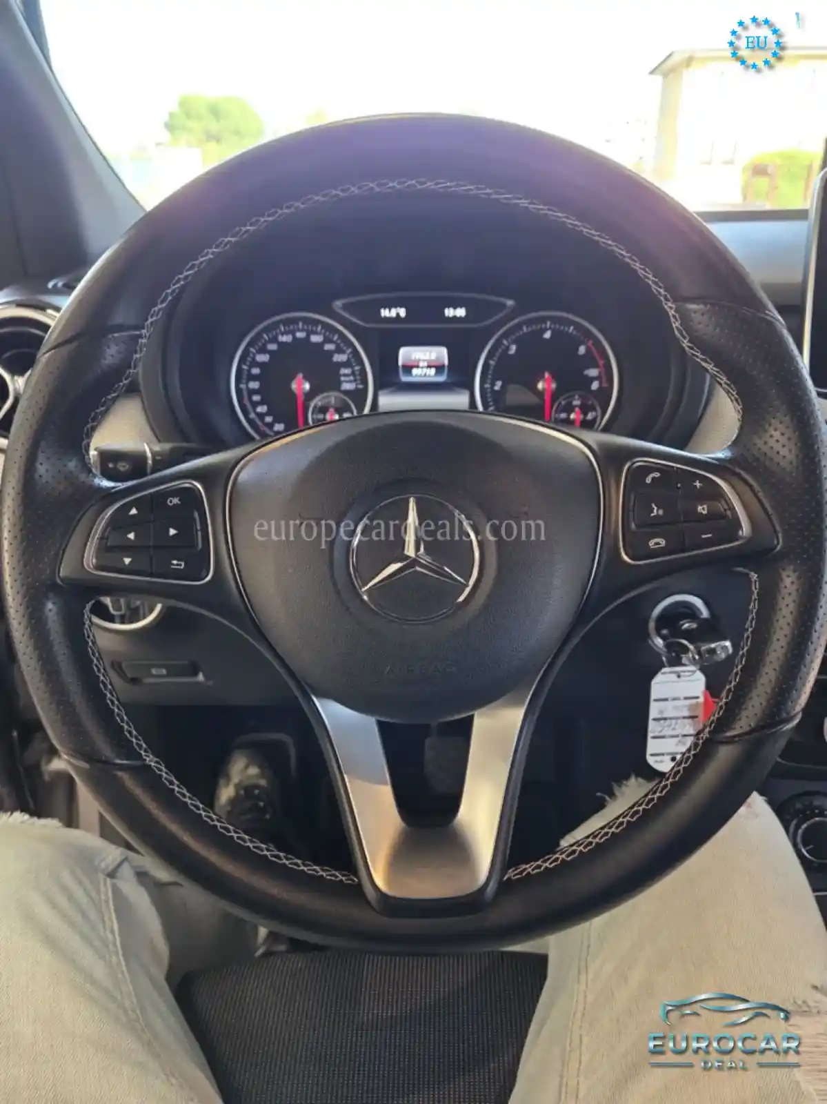 Mercedes-Benz B 180