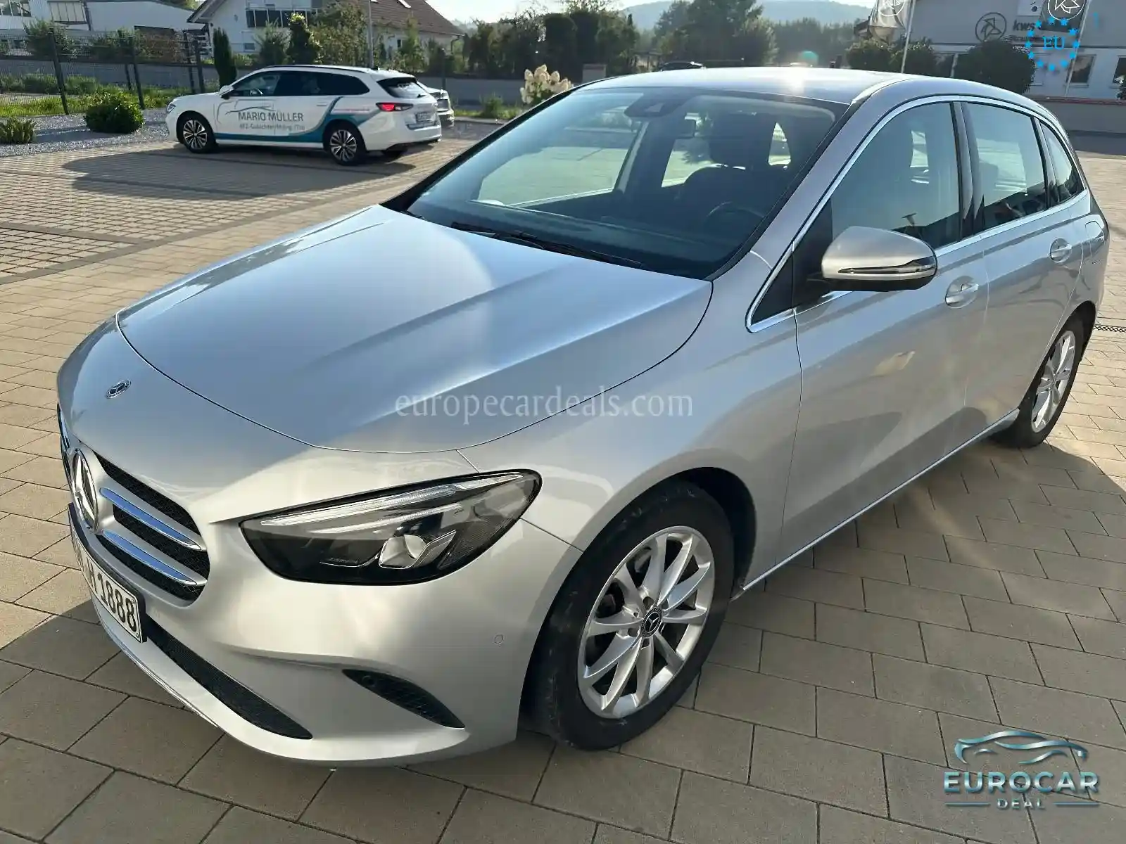 Mercedes-Benz B 180