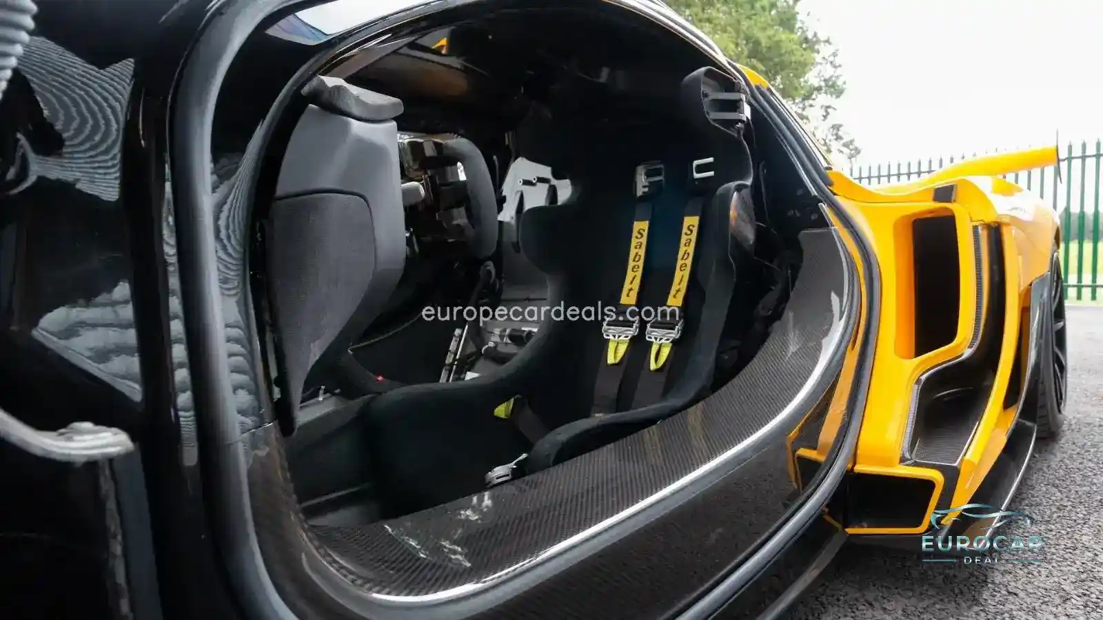 McLaren P1