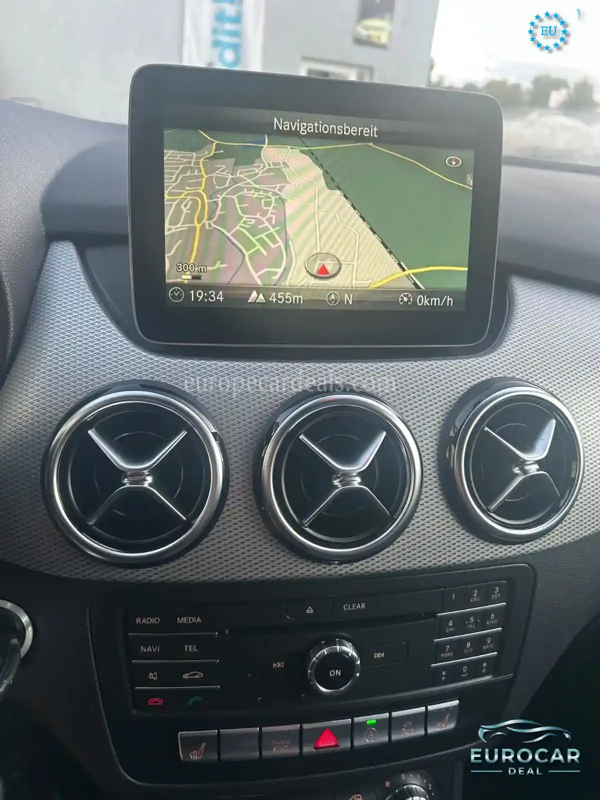 Mercedes-Benz B 180