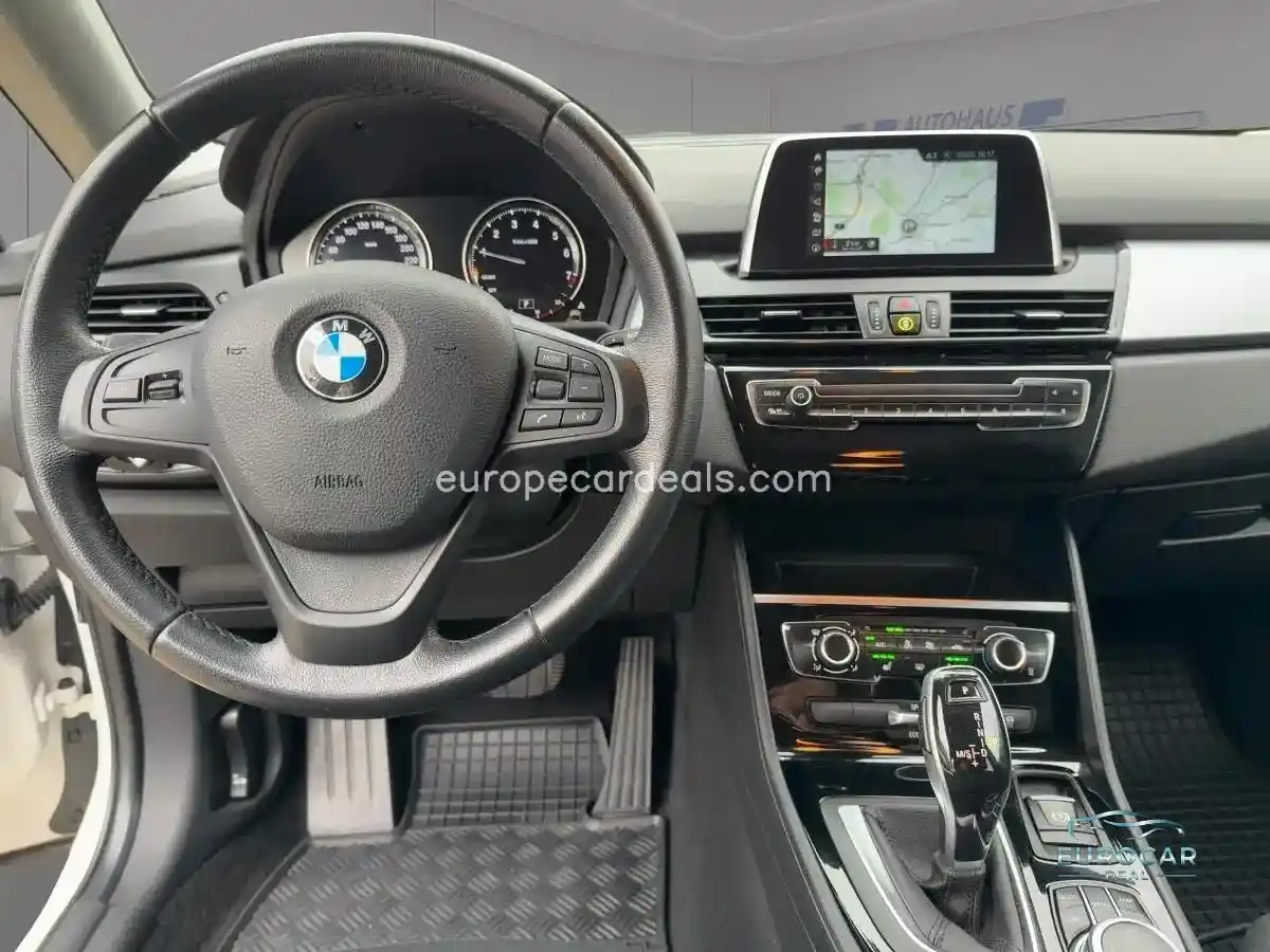 BMW 218