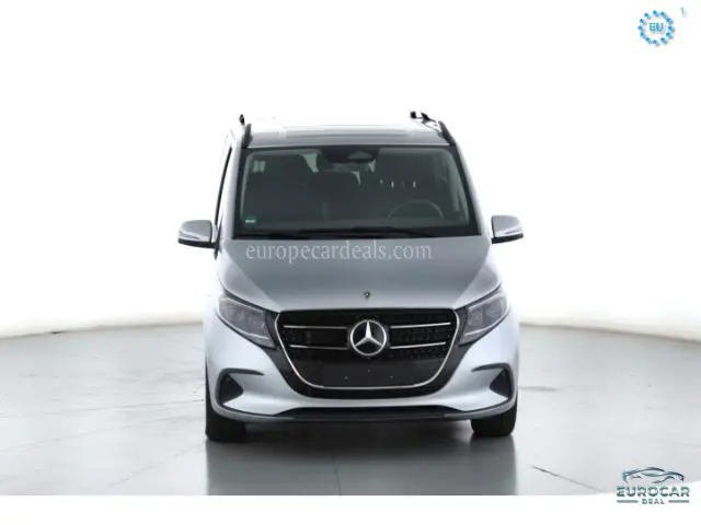 Mercedes-Benz V 220
