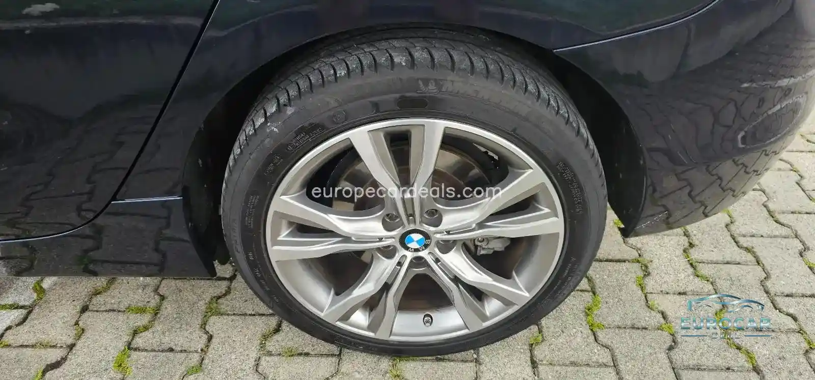 BMW 225