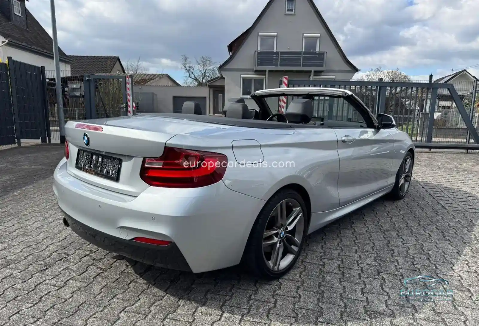 BMW 220