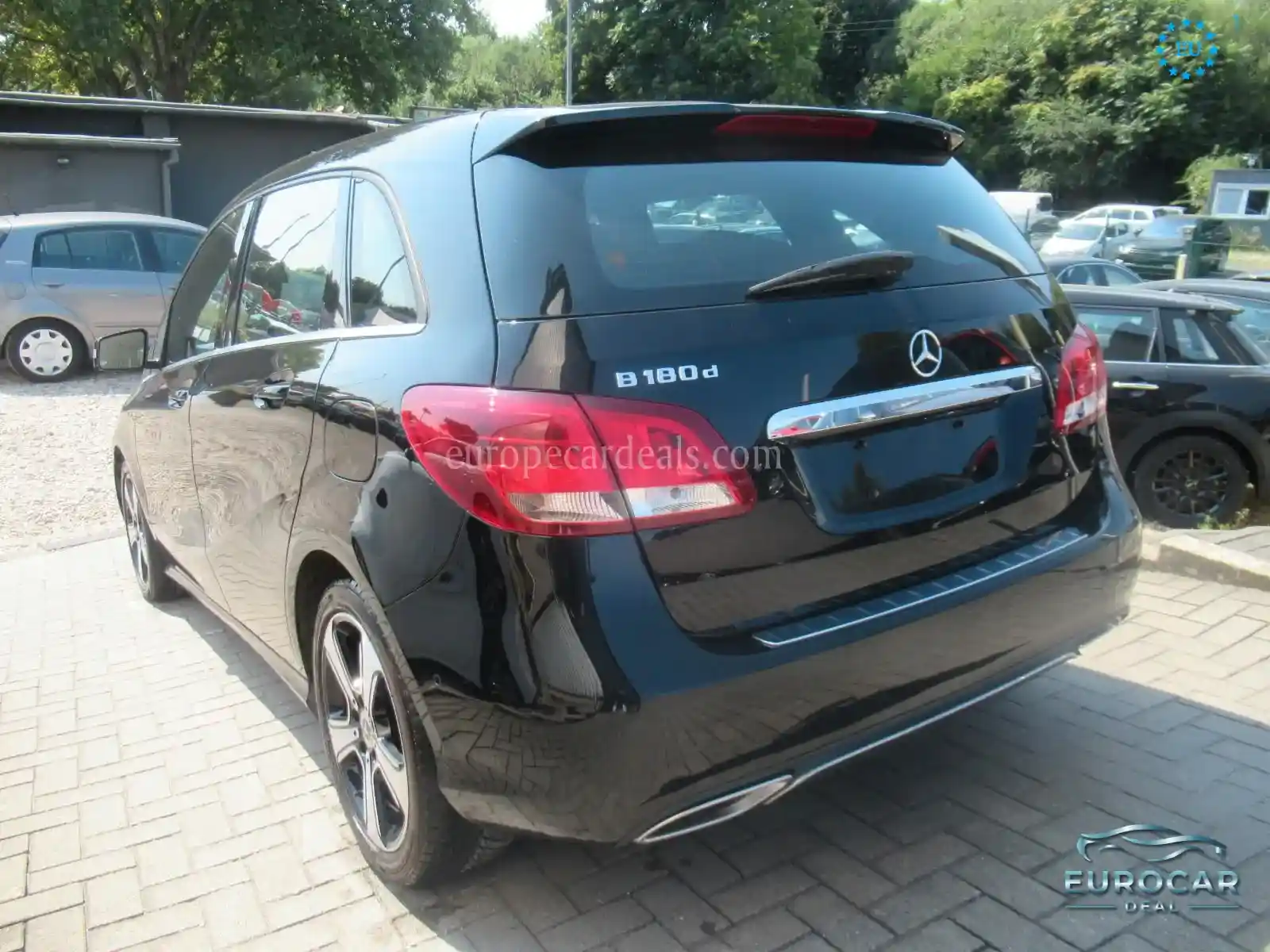 Mercedes-Benz B 180
