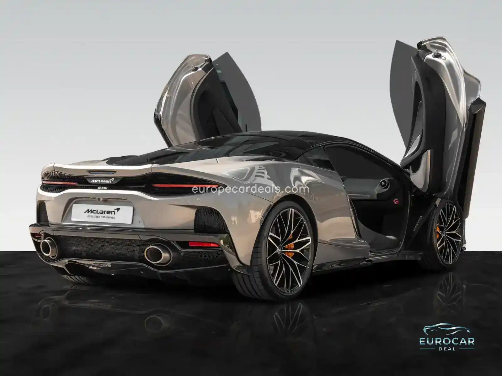 McLaren GT