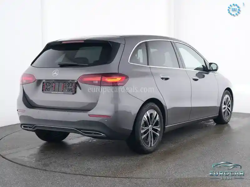 Mercedes-Benz B 220