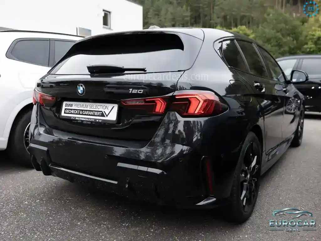 BMW 120