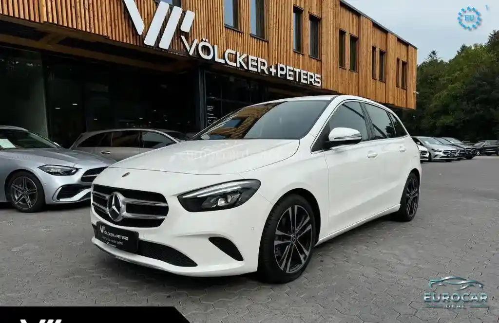 Mercedes-Benz B 180