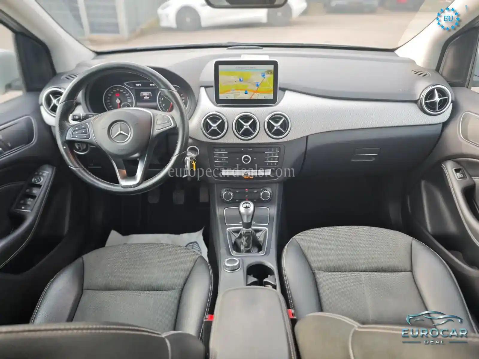 Mercedes-Benz B 180