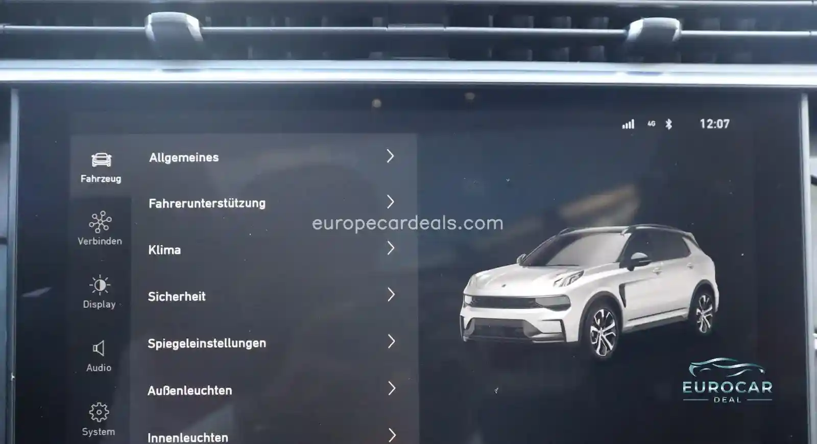 Lynk&Co 01