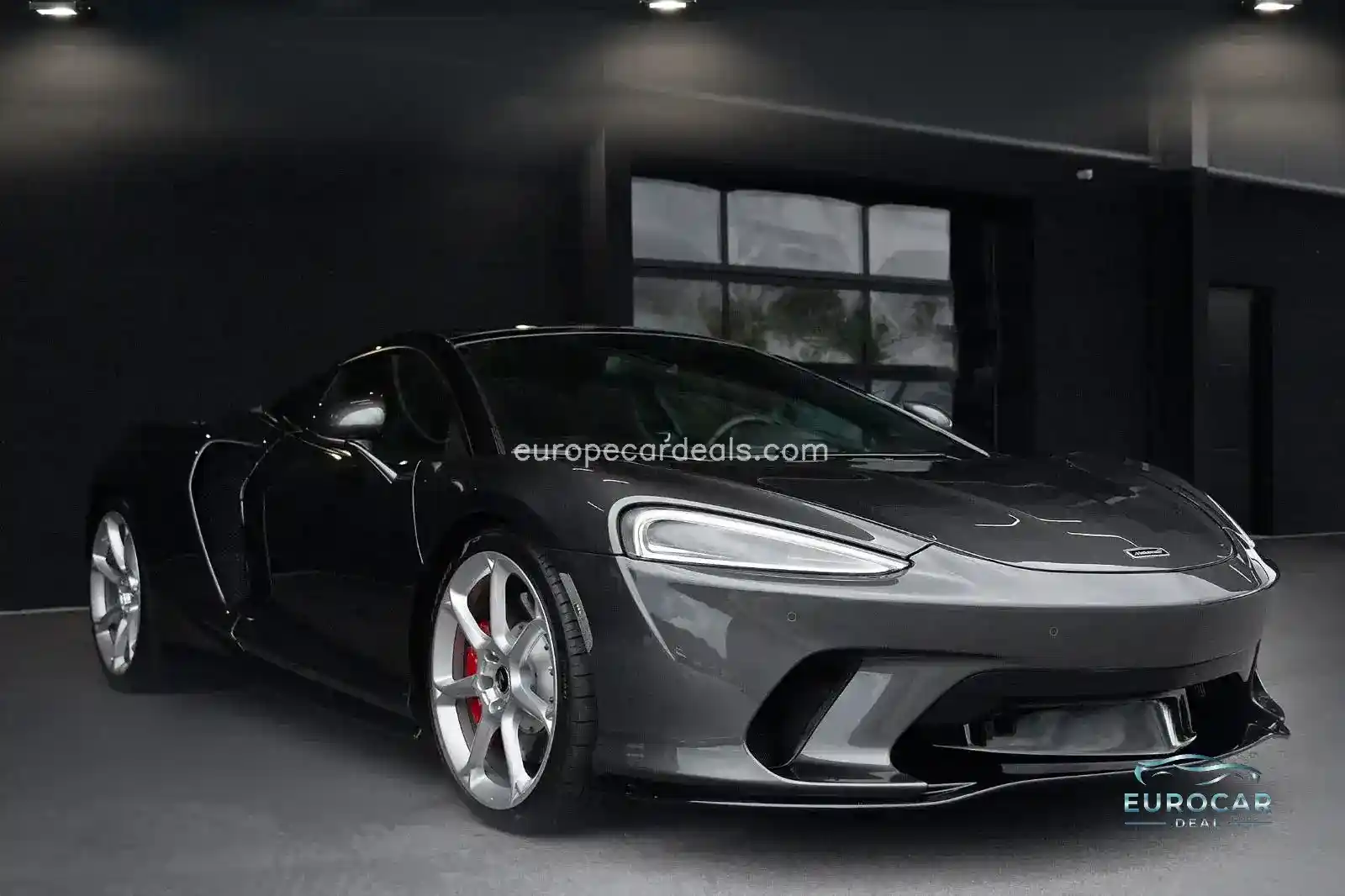 McLaren GT