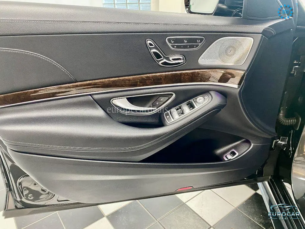 Mercedes-Benz S 400