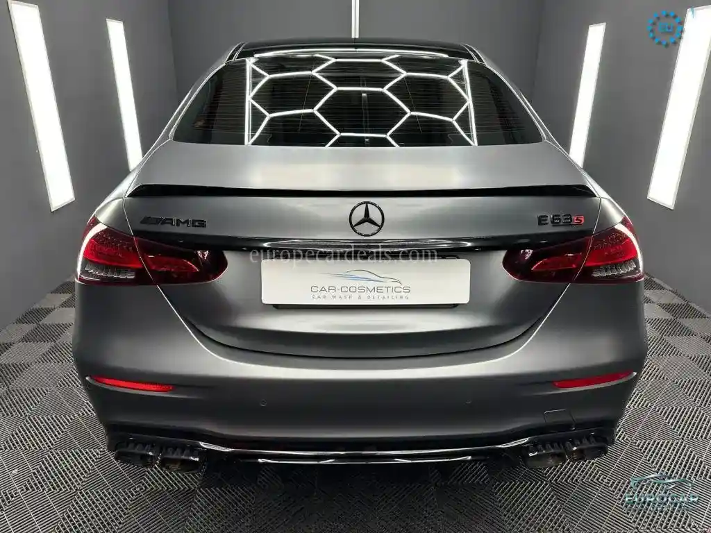 Mercedes-Benz E 63 AMG