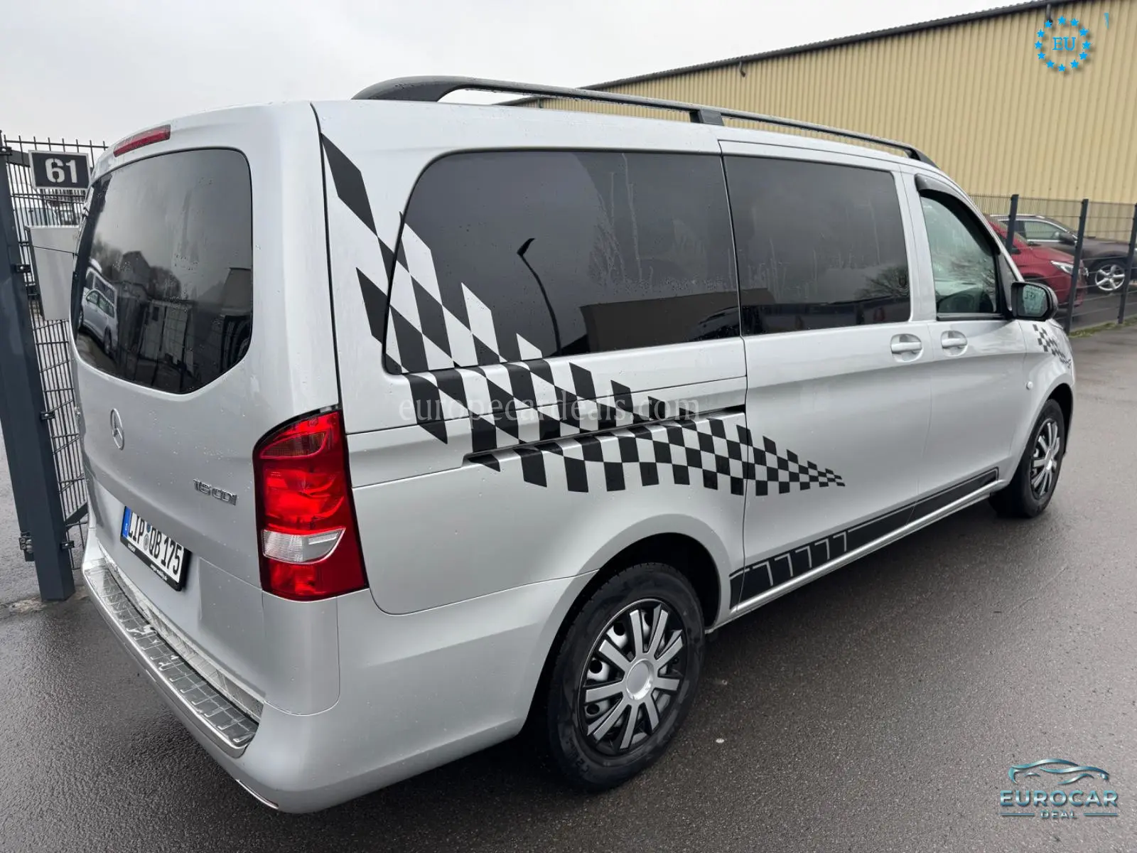 Mercedes-Benz V 220