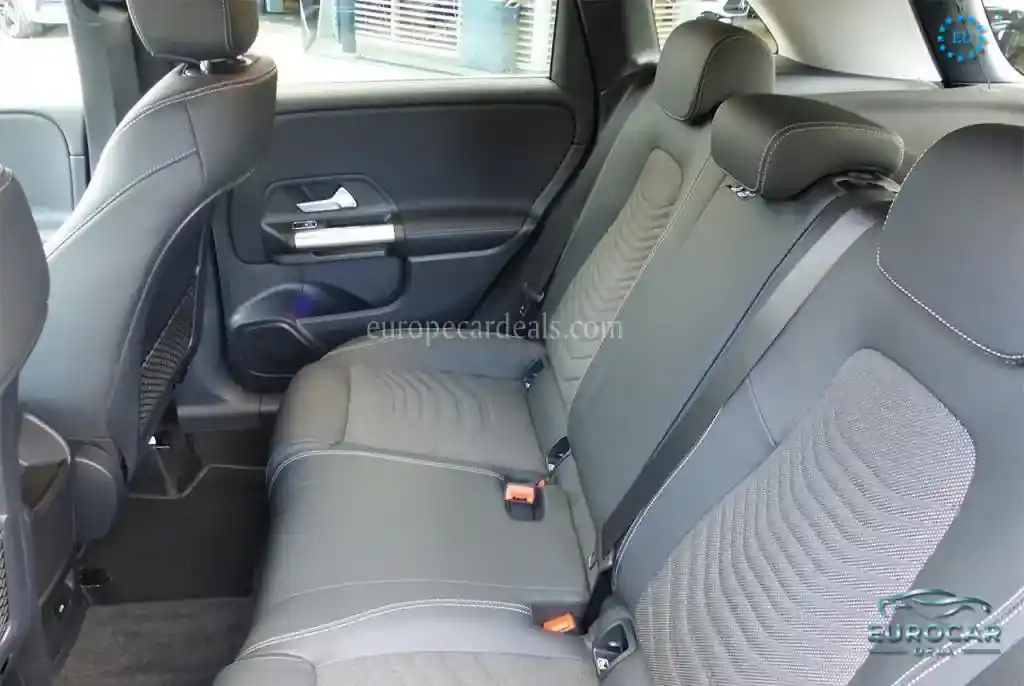 Mercedes-Benz B 180