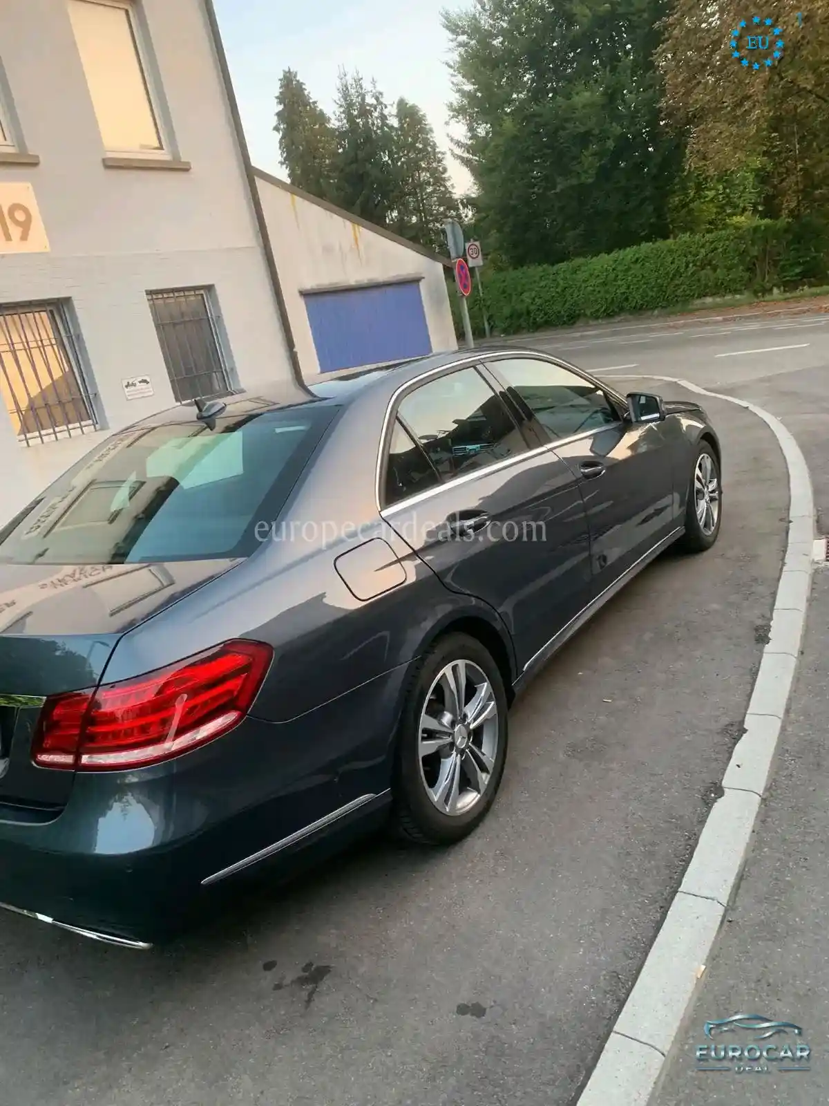 Mercedes-Benz E 200