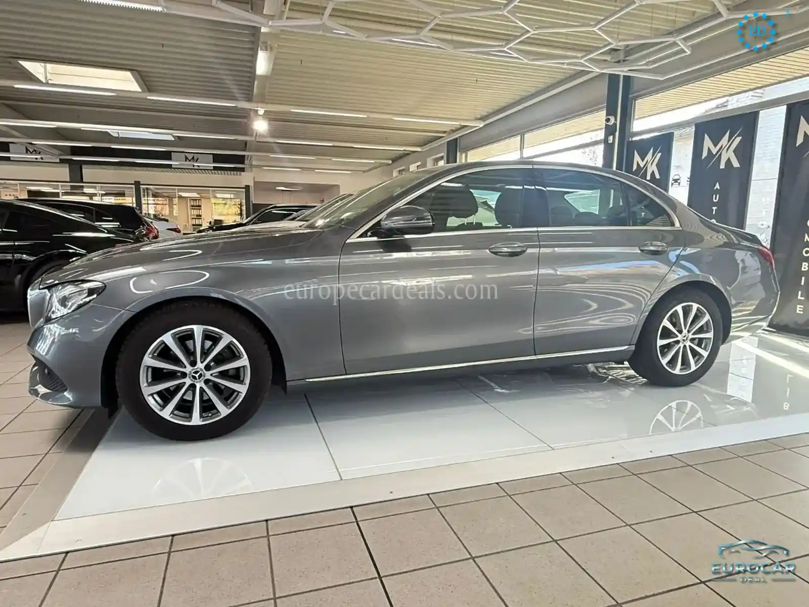 Mercedes-Benz E 200