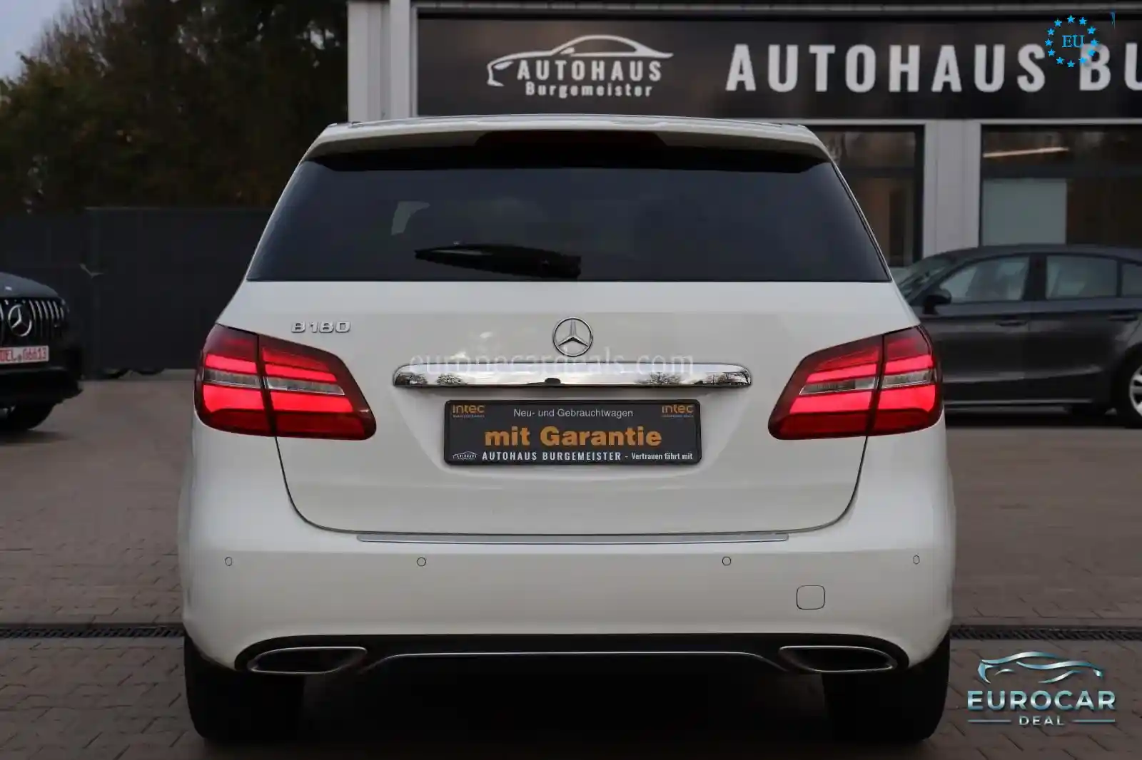 Mercedes-Benz B 180
