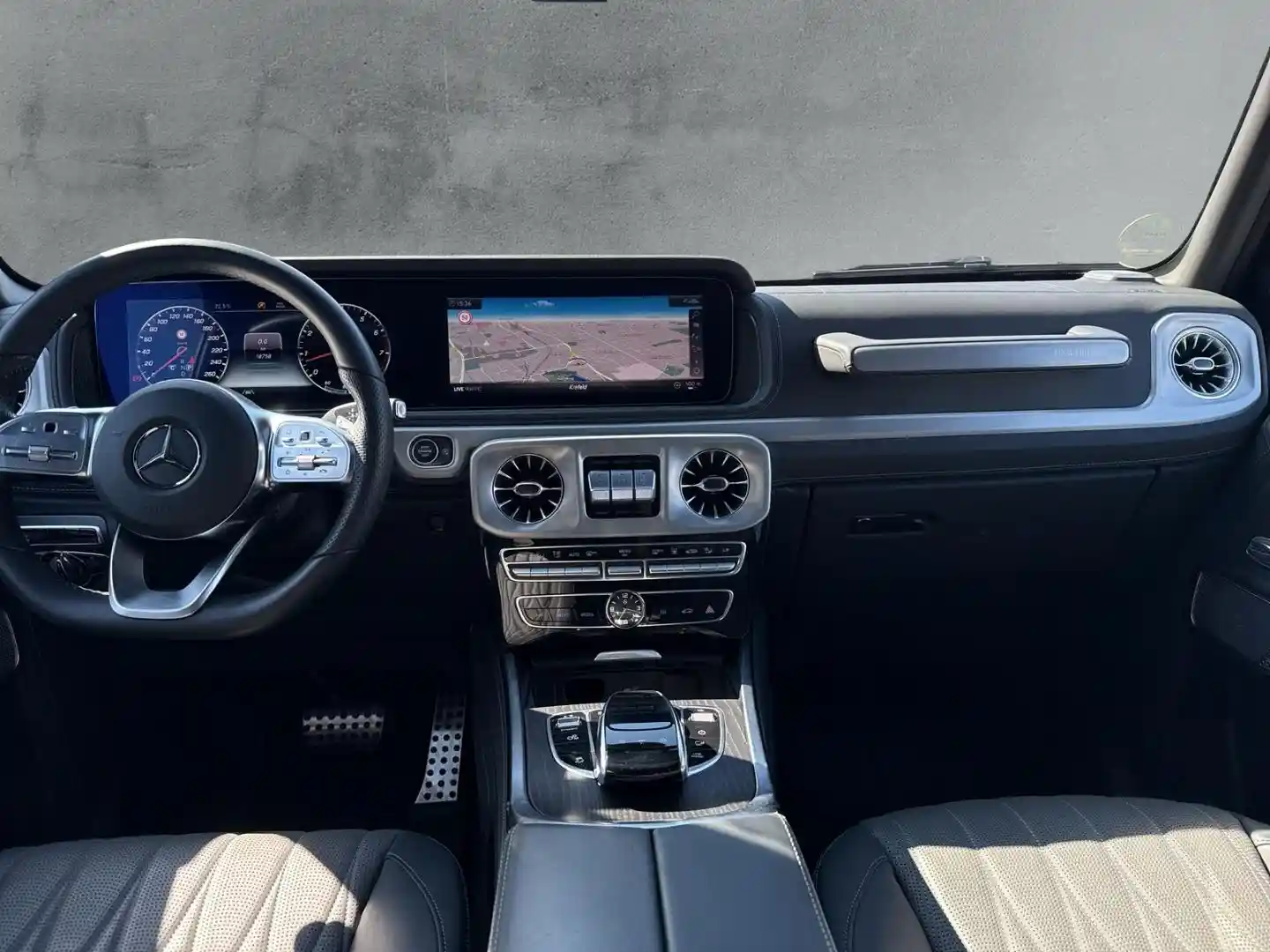 Mercedes-Benz G 500