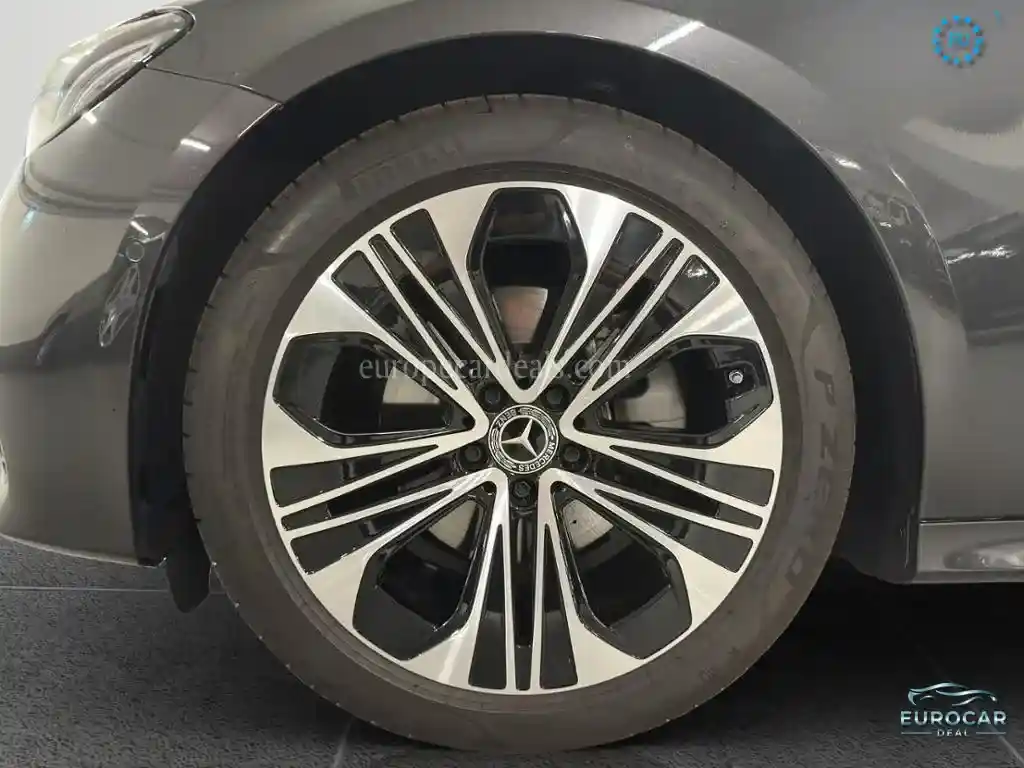 Mercedes-Benz E 200