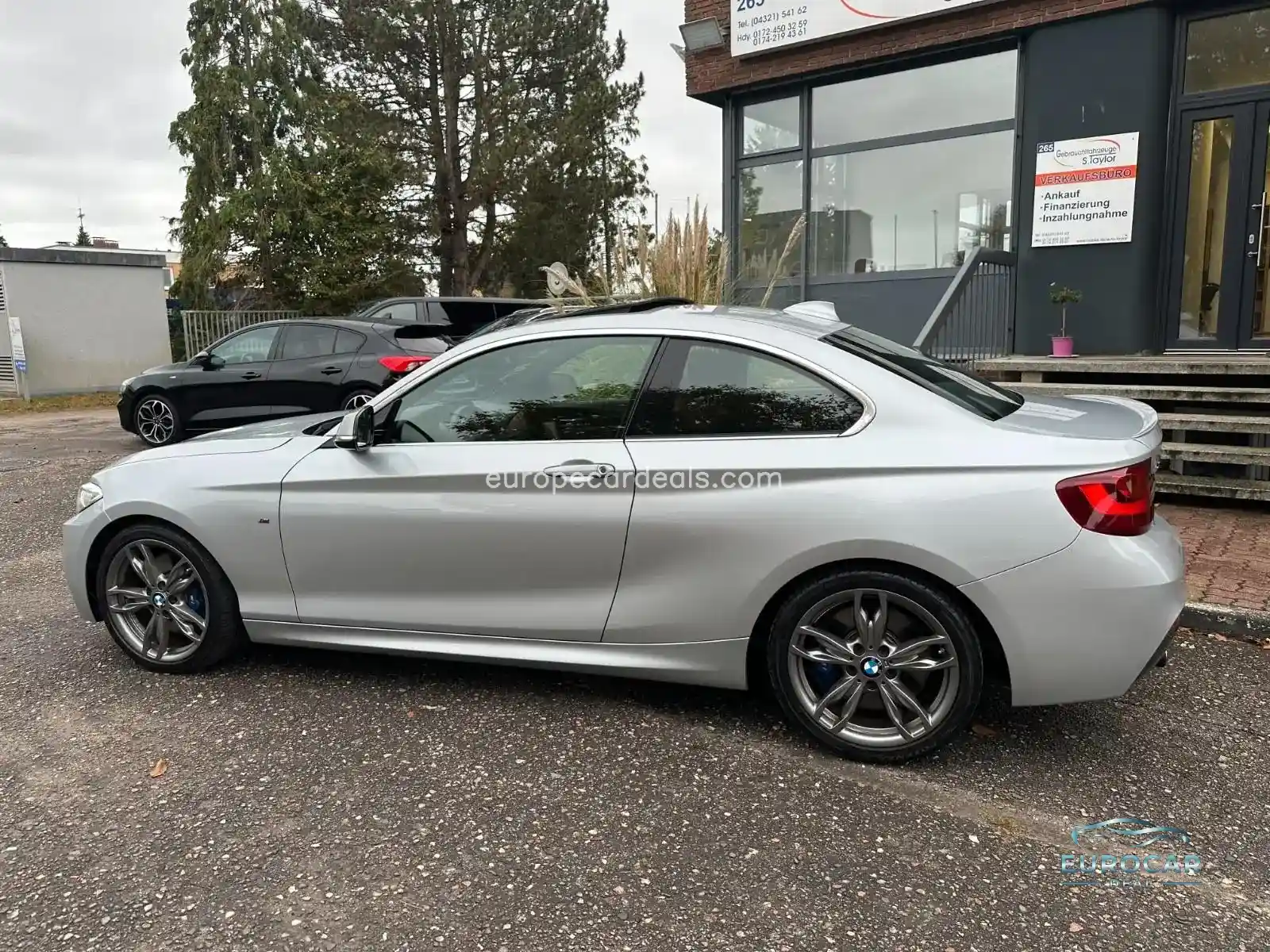 BMW M235