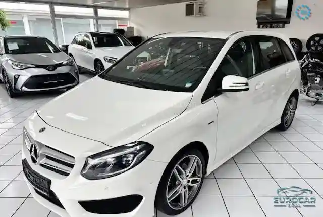 Mercedes-Benz B 200