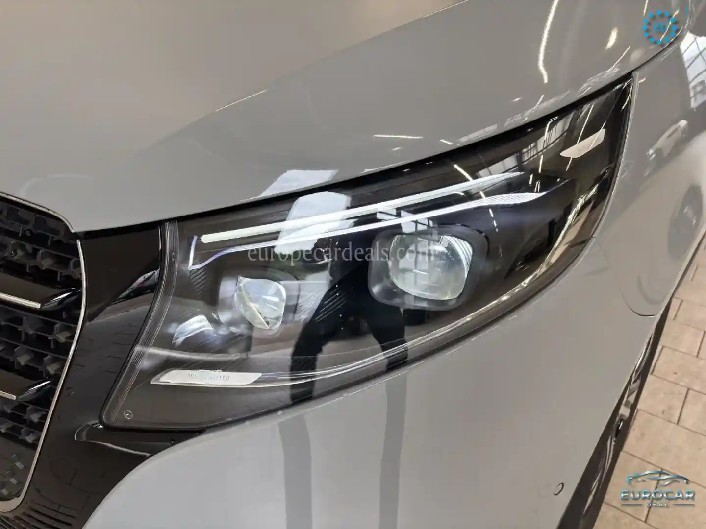 Mercedes-Benz V 250