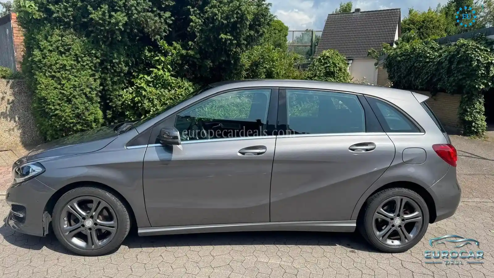Mercedes-Benz B 180