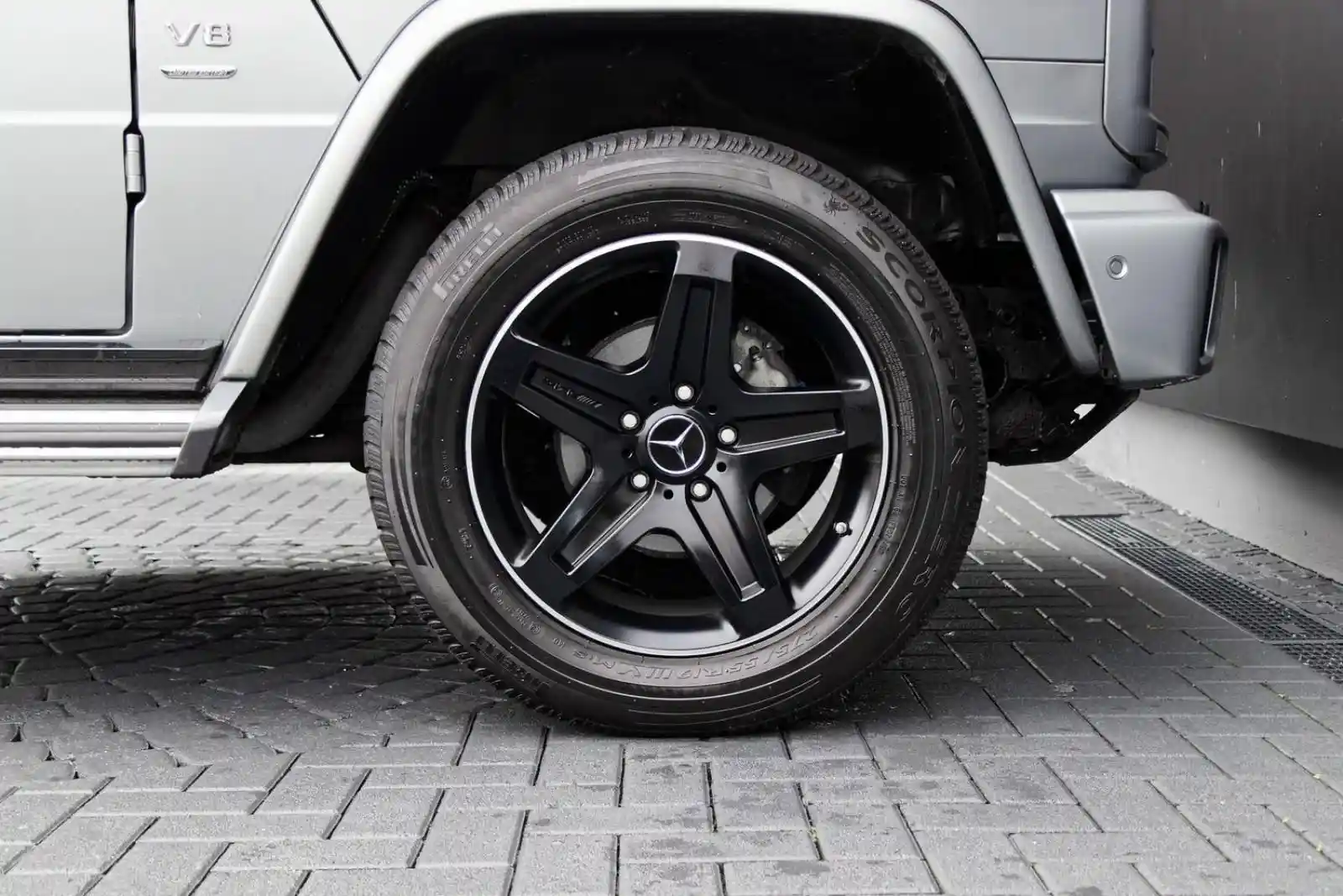 Mercedes-Benz G 500