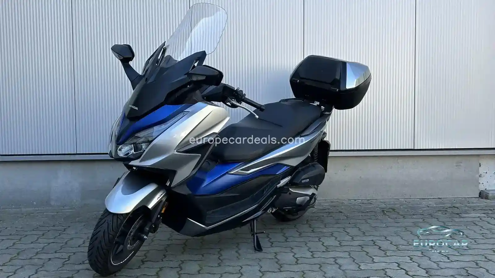 Honda e