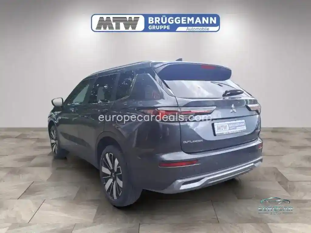 Mitsubishi Plug-in Hybrid Outlander