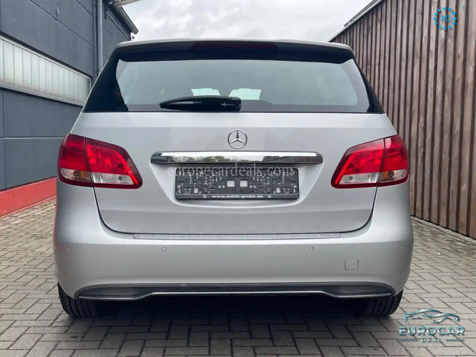 Mercedes-Benz B 220
