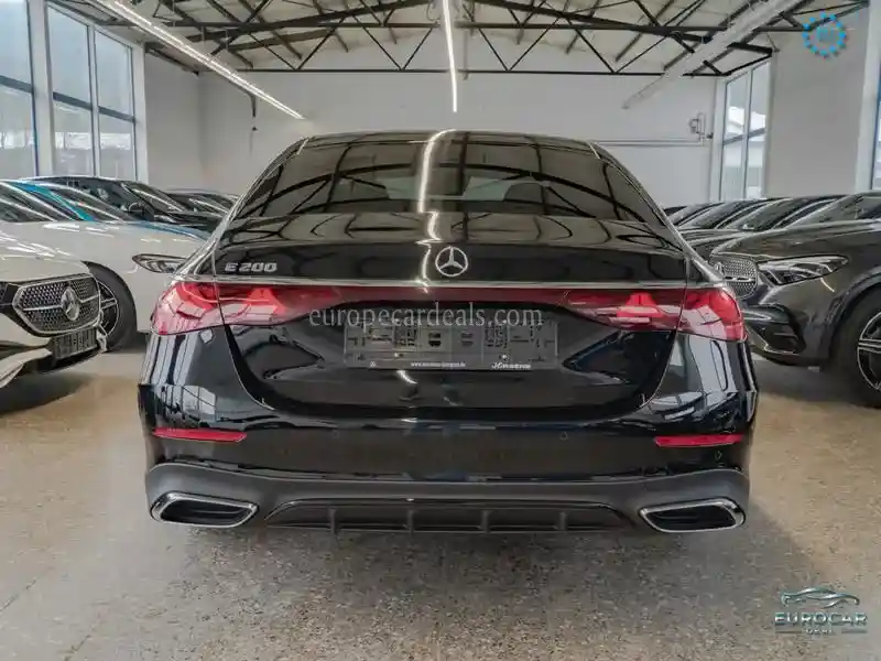 Mercedes-Benz E 200